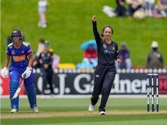 Amelia Kerr ਦੀ ਤਾਬੜਤੋੜ ਬੱਲੇਬਾਜ਼ੀ, ਪਰ ਖ਼ੂਬਸੂਰਤੀ ਦੀ ਹੋ ਰਹੀ ਹੈ ਵੱਧ ਚਰਚਾ, ਵੇਖੋ ਤਸਵੀਰਾਂ