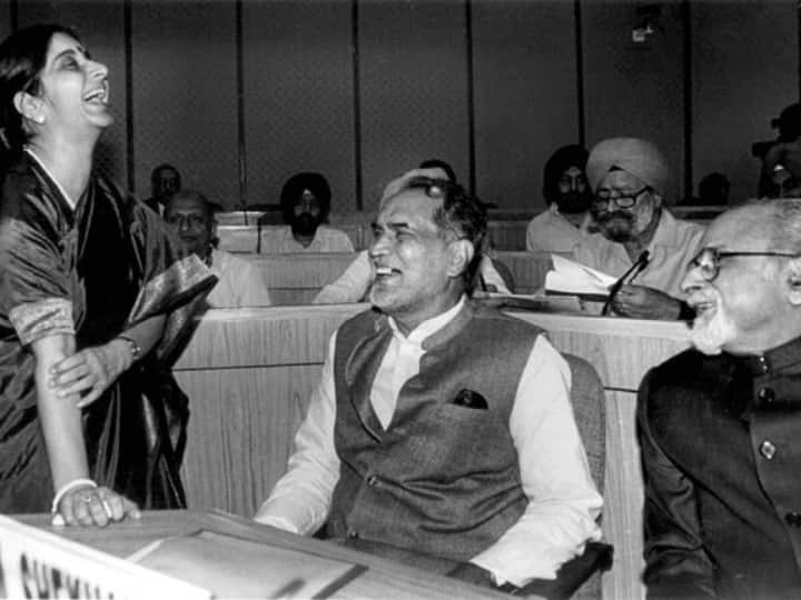 history-of-the-day-india-eighth-pm-chandrashekhar-resigned-on-march-6