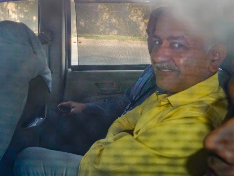 Arvind Kejriwal KCR Mamata Banerjee Bhagwant Mann Uddhav Thackeray Akhilesh Yadav PM Modi On Manish Sisodia's Arrest In Liquor Policy Case Transitioned From Democracy To Autocracy: 9 Oppn Leaders Write To PM Modi On Sisodia's Arrest