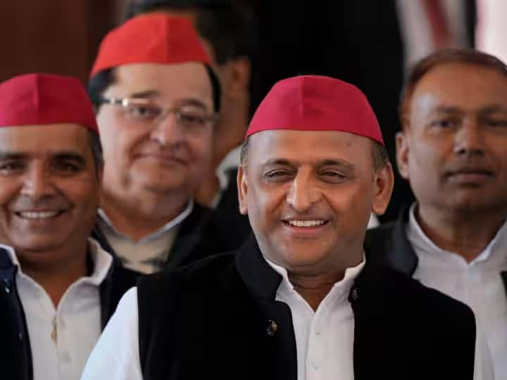 lok sabha Election 2024 Akhilesh announcement party will contest 80 seats in UP mission 2024 abpp 80 सीटों पर जीत का दावा, लेकिन राह आसान नहीं; किस बूते यूपी में क्लीन स्वीप की बात कर रहे अखिलेश यादव?