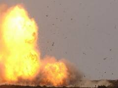 अमेरिका में सिनसिनाटी के एक गोदाम में लगी भीषण आग, दमकल की कई गाड़ियां बुझाने में जुटी