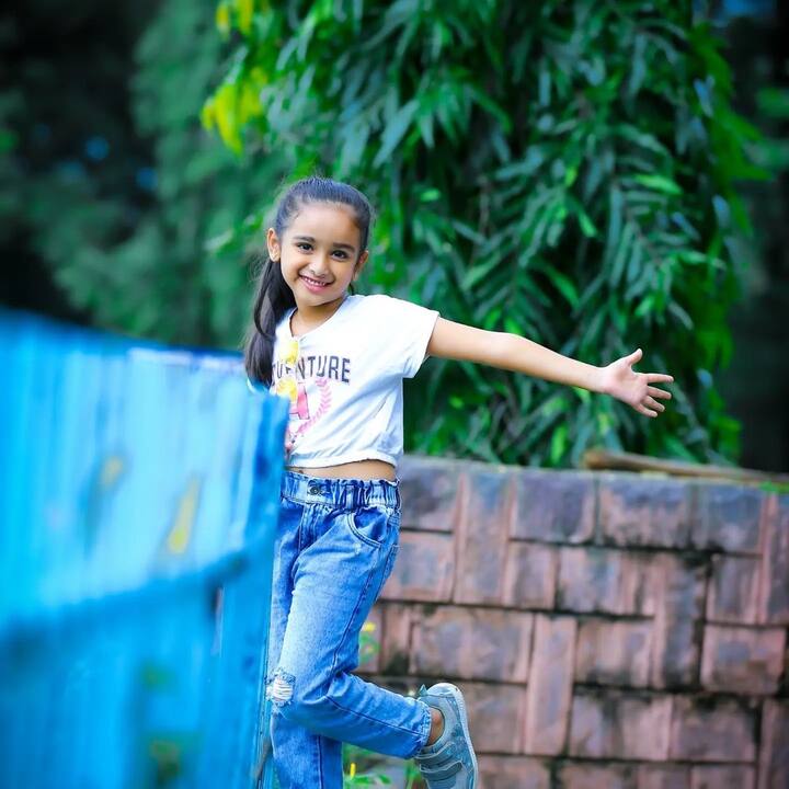 సంగారెడ్డికి చెందిన ఖషికి ఊహతెలిసినప్పటి నుంచీ నటనపై ఆసక్తి ఉండేదట. టిక్ టాక్, డబ్ స్మాష్ వీడియోస్ తో తనకంటూ గుర్తింపుతెచ్చుకుంది. ఈ వీడియోస్ వల్లే బుల్లితెరపై నటించే అవకాశం వచ్చింది.