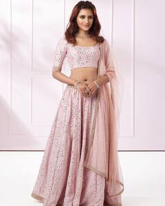 முன்ன சிங்கப்பூர் பொண்ணு... இப்போ பிக்பாஸ் பொண்ணு... நிவாஷினி க்யூட் புகைப்படங்கள்!