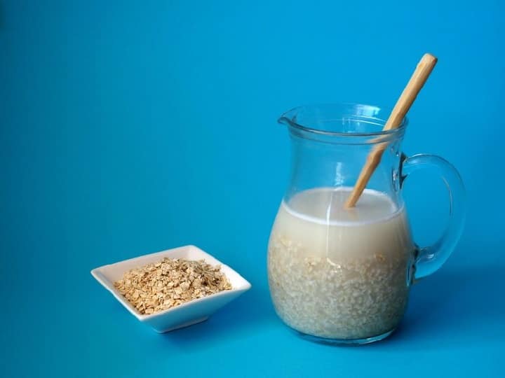 Oatmeal Water: दूध वाला ओट्स छोड़कर इस बार ट्राई करें ओट्स का पानी, इन बीमारियों का हो जाएगा सफाया