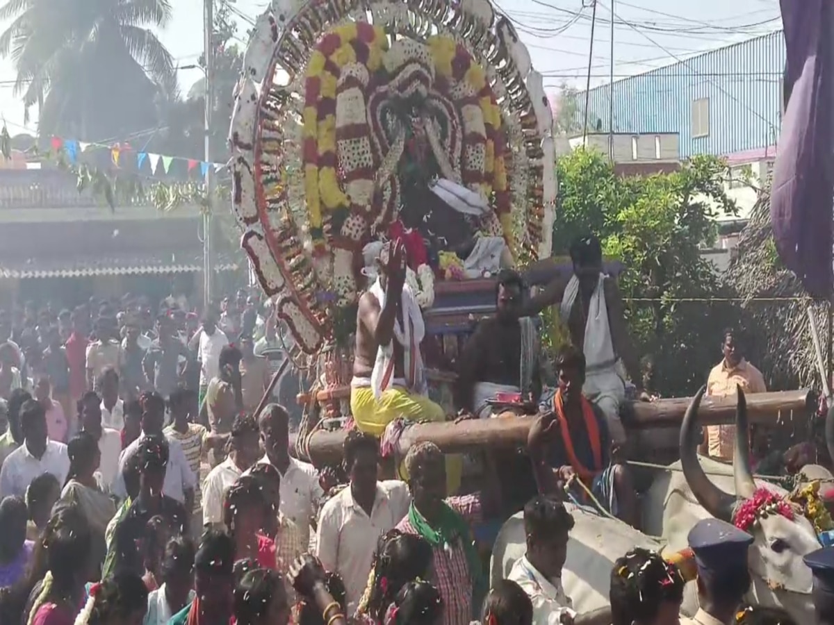 Thiruporur: பட்டியலின குடியிருப்புக்குள் பவனி வந்த திருப்போரூர் முருகன்..! கொண்டாடி தீர்த்த மக்கள்..!