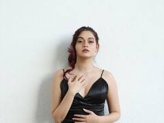 Vaishnavi Prakash: ब्लॅक शॉर्ट ड्रेसमध्ये वैष्णवी प्रकाशच्या बोल्ड अदा, चाहते म्हणाले...