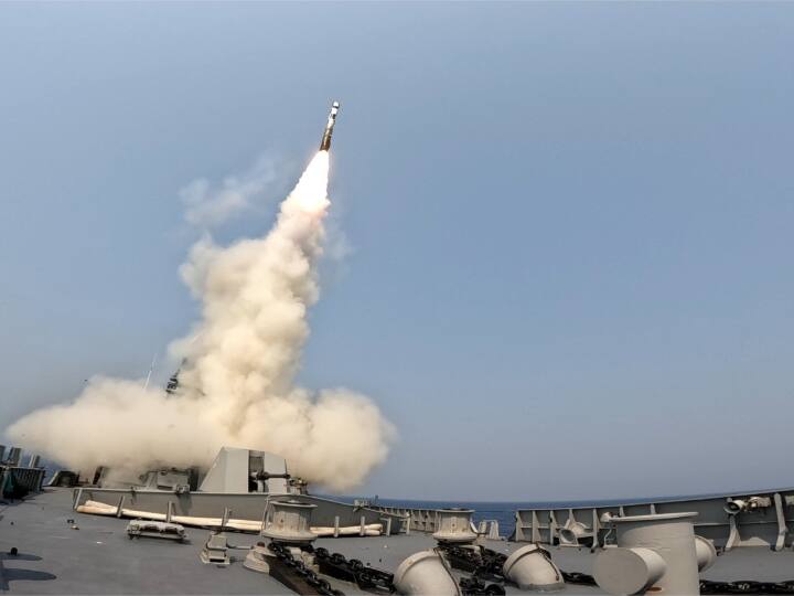 North Korea and South Korea Crisis Kim Jong Un Fires Missile Ahead Of US South Korea Military Drills North Korea: उत्तर कोरिया ने फिर अमेरिका को ललकारा, यूएस-दक्षिण कोरिया के सैन्य अभ्यास से पहले दागी मिसाइल