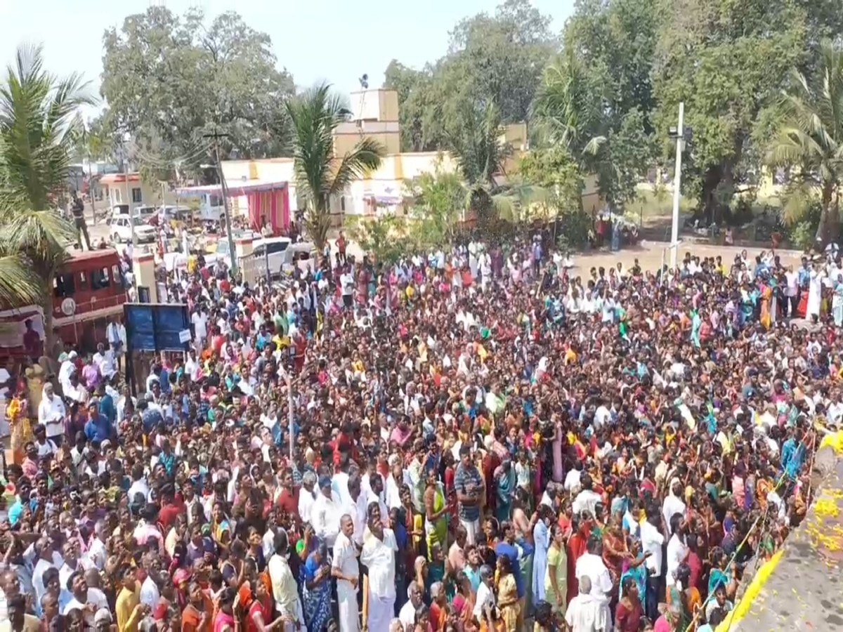 ஸ்ரீ கங்கைகொண்ட சோழீஸ்வரர் ஆலய கும்பாபிஷேக விழா - ஆயிரக்கணக்கான  பக்தர்கள் சாமி தரிசனம்