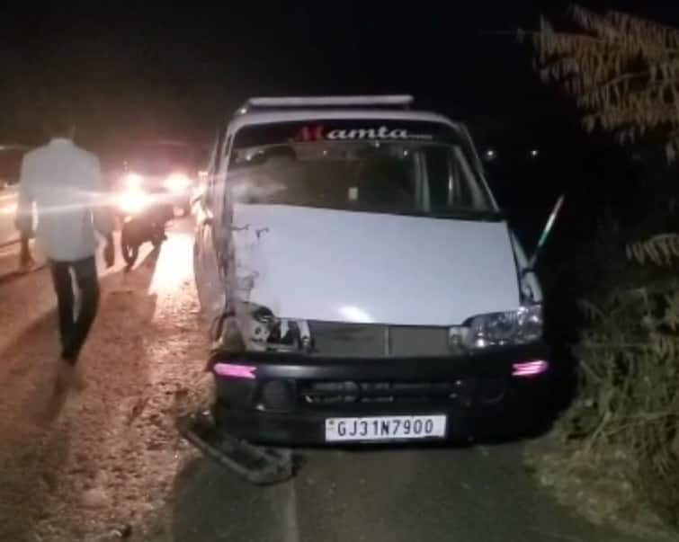 Triple accident near Modasa, one died on the spot Aravalli: હોળીના તહેવારમાં વતનમાં તરફ જતા મુસાફરોને નડ્યો અકસ્માત, એકનું ઘટના સ્થળે જ મોત, બેની હાલત ગંભીર