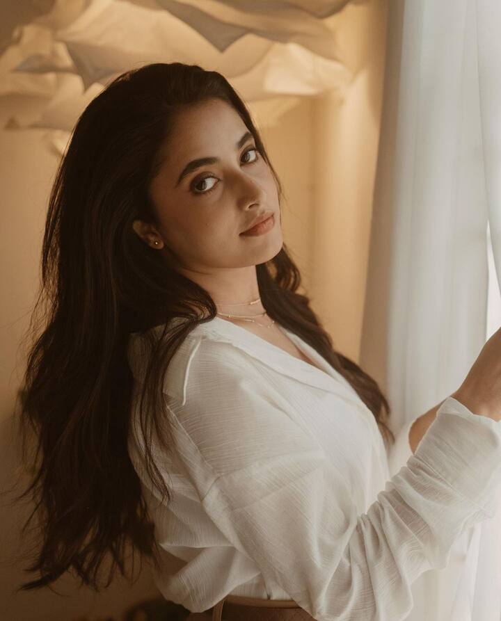 గతేడాది శివ కార్తీకేయన్ హీరోగా నటించిన ‘వరుణ్ డాక్టర్’ మూవీతో తమిళ ఇండస్ట్రీలోకి అడుగుపెట్టింది ఈ ముద్దుగుమ్మ. తొలి సినిమాతోనే హిట్ అందుకుంది. Photo credit: Priyanka Mohan/instagram