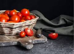 ਟਮਾਟਰ ਅਤੇ ਚੀਨੀ ਦਾ ਫੇਸ ਪੈਕ ਚਿਹਰੇ 'ਤੇ ਲਗਾਓ... ਚਿਹਰਾ ਬਣੇਗਾ ਬੇਦਾਗ ਤੇ ਸੁੰਦਰ