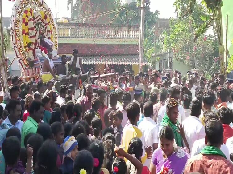 Thiruporur Kandaswamy temple in Thiruporur people who decided to celebrate Thiruporur: பட்டியலின குடியிருப்புக்குள் பவனி வந்த திருப்போரூர் முருகன்..! கொண்டாடி தீர்த்த மக்கள்..!