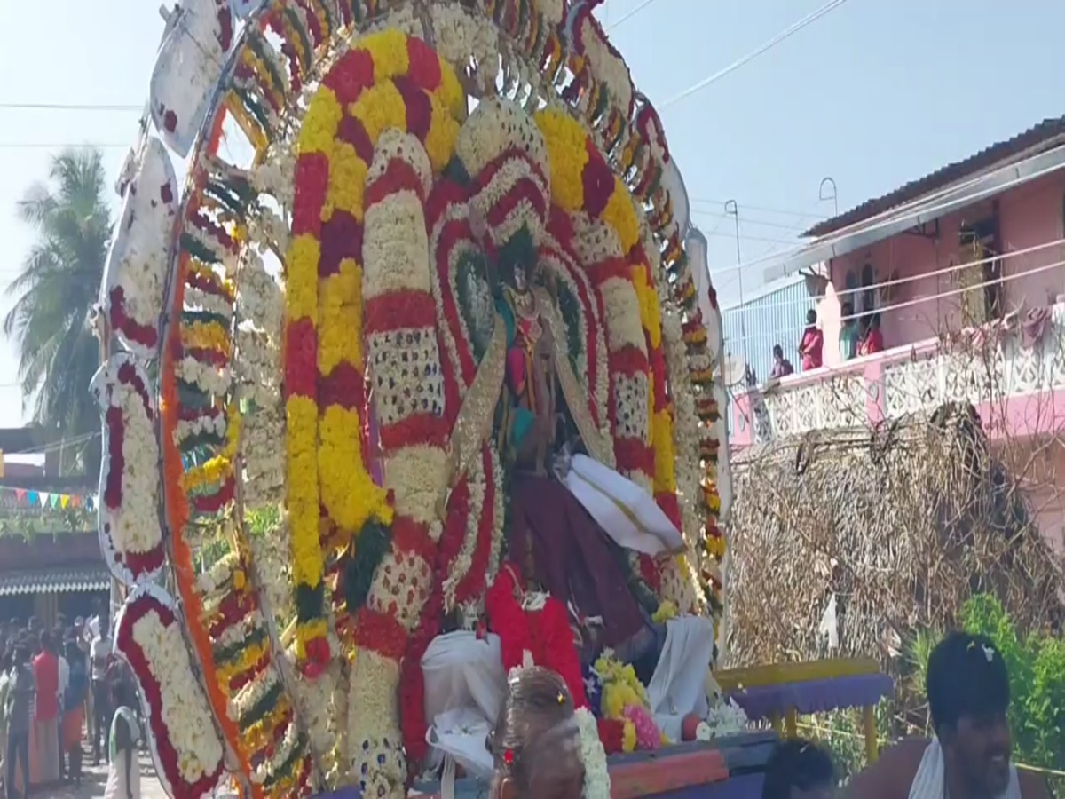 Thiruporur: பட்டியலின குடியிருப்புக்குள் பவனி வந்த திருப்போரூர் முருகன்..! கொண்டாடி தீர்த்த மக்கள்..!