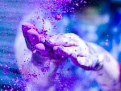 রঙ-আবিরে যেন ক্ষতি না হয় চোখের, সতর্ক থাকতে মেনে চলুন কিছু নিয়ম