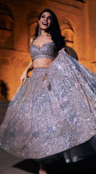 ਬ੍ਰਾਈਡਲ ਲਹਿੰਗਾ ਪਹਿਨ ਕੇ ਜੈਕਲੀਨ ਨੇ ਬਿਖਰਿਆ ਜਲਵਾ