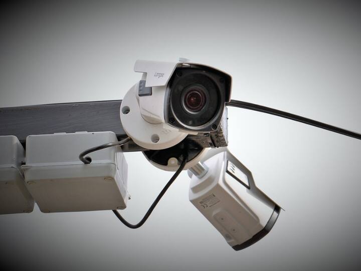 arunachal pradesh congress mla write letter to pm narendra modi to ban chinese cctv camera Chinese CCTV Camera: चीनी बॉर्डर पर चाइनीज कैमरों से ही हो रही निगरानी, अरुणाचल के MLA ने सरकार से कहा- हटाएं, नहीं तो...