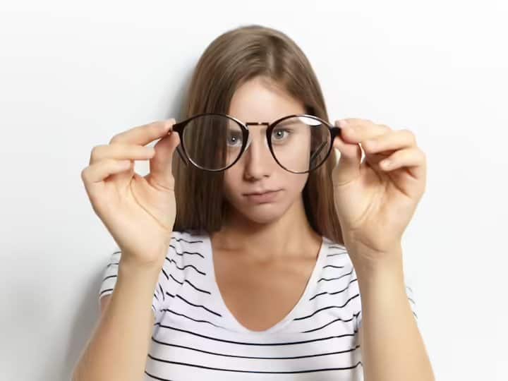 follow 6 tips for maintaining eye health आंखों की रोशनी जाने का डर सता रहा है तो आज ही से ये 6 आदतें अपना लें...बरकरार रहेगी रोशनी