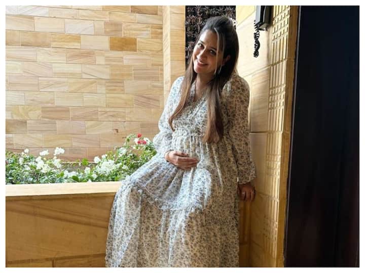 Dipika Kakar Slams Trolls For Calling Her Pregnancy 'Fake': 'You Question My Bump?' Dipika Kakar Slams Trolls For Calling Her Pregnancy 'Fake': 'You Question My Bump?'