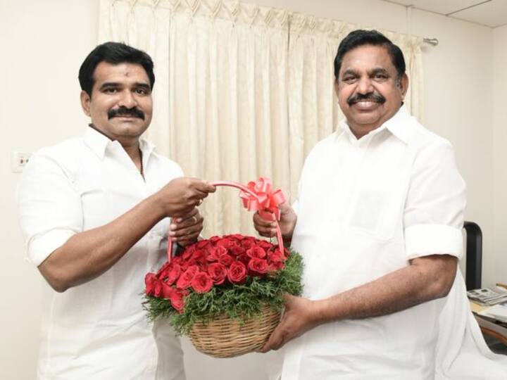 Tamil Nadu BJP IT cell chief Nirmal Kumar resigns joins AIADMK serious allegation on annamalai Tamil Nadu में बीजेपी को बड़ा झटका! IT सेल चीफ निर्मल कुमार ने छोड़ी पार्टी, अन्नामलाई पर लगाए 'जासूसी' के आरोप