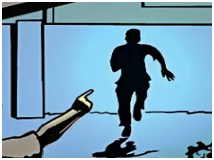 अब अगर देखें कि इसका अर्थ भाग जाना क्यों है?सामान्य तौर पर देखें तो चलना मतलब एक-एक कदम आगे बढ़ाना. जैसे - तीन, चार, पांच छ, सात आदि