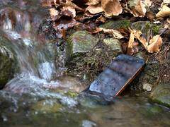 कैसे पता चलेगा कि आपका स्मार्टफोन वॉटरप्रूफ है या नहीं?