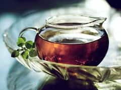 Black Tea Recipe: ਤੁਸੀਂ ਵੀ ਖਾਲੀ ਪੇਟ ਪੀਂਦੇ ਹੋ ਬਲੈਕ ਟੀ, ਇਸ ਤਰੀਕੇ ਨਾਲ ਬਣਾਓ, ਤੁਰੰਤ ਹੋਵੇਗਾ ਫਾਇਦਾ