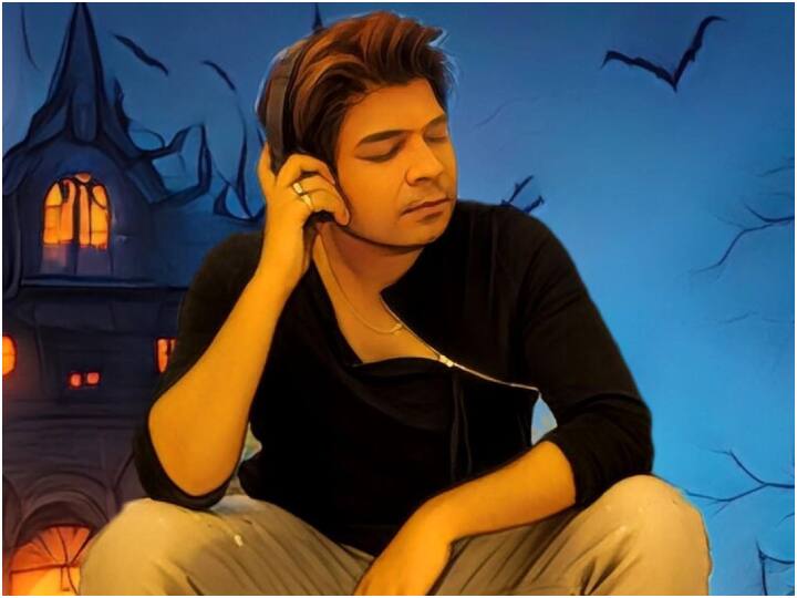 Ankit Tiwari Birthday: उनकी आवाज इतनी दमदार है कि हर कोई 'आशिकी' कर ले. उन्होंने नींदों में सोकर तो अश्कों में रोकर गीत गुनगुनाए तो कोई भी उनकी गलियों में घूम आए. बात सिंगर अंकित तिवारी की हो रही है.