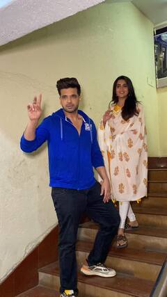 Karan-Tejasswi Pics: शादी की खबरों के बीच हाथ थामे दिखे करण और तेजस्वी, कपल की सादगी ने जीता फैंस का दिल