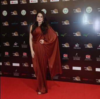 প্রাক্তন ভারতীয় পেসার জাহির খানের স্ত্রী সাগরিক ঘাটকে-কে দেখা গেল ফেয়ারওয়েল পার্টিতে।