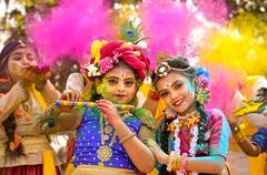 Dol Purnima 2023: এখানে হোলি দেখতে ভিড় জমান বিদেশি পর্যটকরাও, কীসের আকর্ষণ?