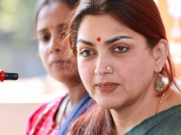 Kushboo Sundar says her father sexually abused her when she was 8 Kushboo Sundar: నా తండ్రి నన్ను లైంగికంగా వేధించాడు - షాకింగ్ విషయాలు వెల్లడించిన కుష్బూ