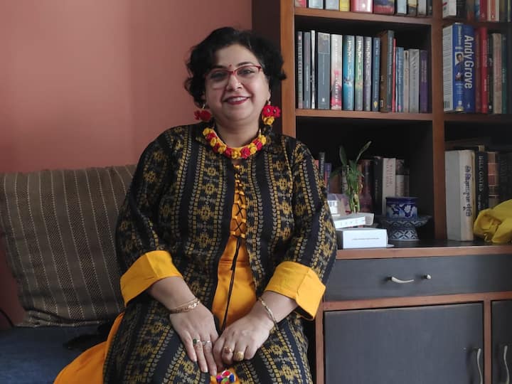 Women's Day 2023: Story Of Nina Mukherjee- A Homemaker, And What Women's Day Means To Her Women's Day 2023: Story Of Nina Mukherjee- A Homemaker, And What Women's Day Means To Her