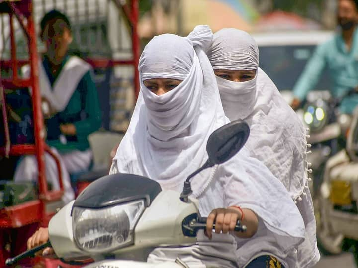 IMD Forecast: देशभर में होली का त्योहार 7 और 8 मार्च को मनाया जा रहा है. इससे पहले मौसम विभाग ने कई राज्यों में हल्की बारिश होने की संभावना जताई है.