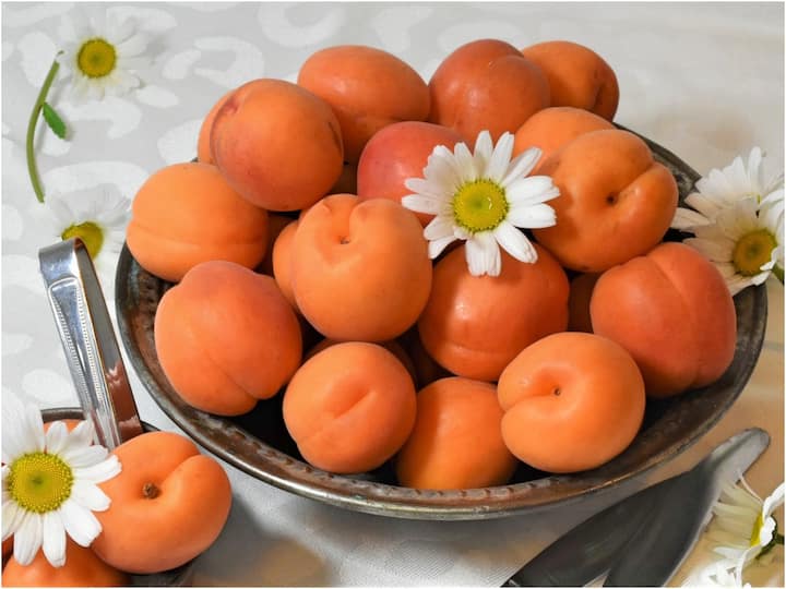 You Should Never Overeat Apricot Fruit it's Dangerous To Health Apricot: ఆప్రికాట్ పండ్ల సీజన్ వచ్చేసింది, అతిగా తిన్నారో ఈ సమస్యలు తప్పవు