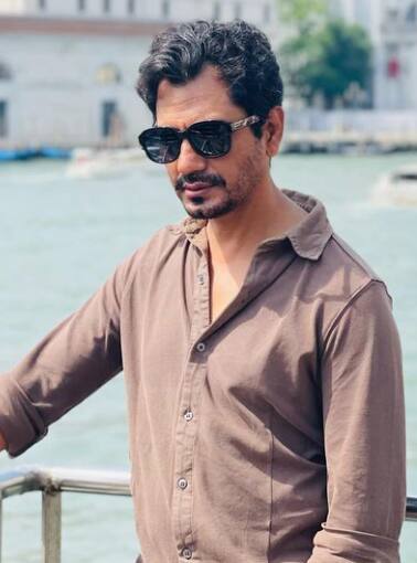 बॉलिवूड अभिनेता नवाजुद्दीन सिद्दीकी सध्या वैयक्तिक आयुष्यामुळे चर्चेत आहे.