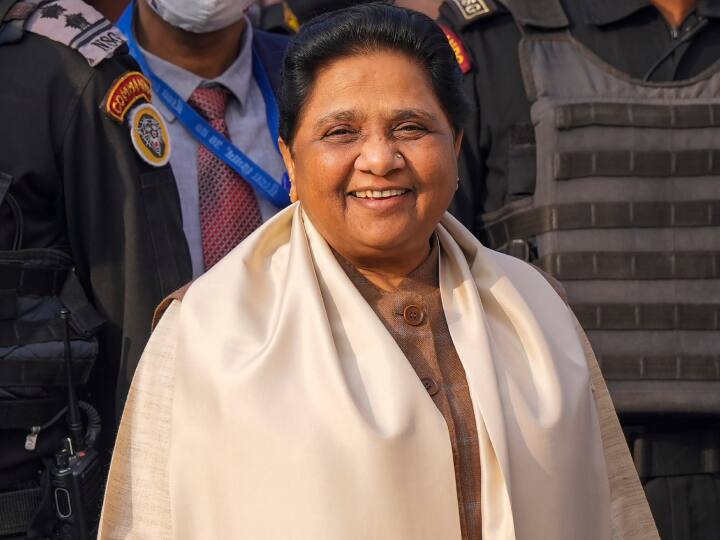मायावती के घर में बजने जा रही शहनाई: कौन है दूल्हा और कौन है दुल्हन, जानें Mayawati Nephew Wedding akash anand and pragya siddharth know about bride groom मायावती के घर में बजने जा रही शहनाई: कौन है दूल्हा और कौन है दुल्हन, जानें