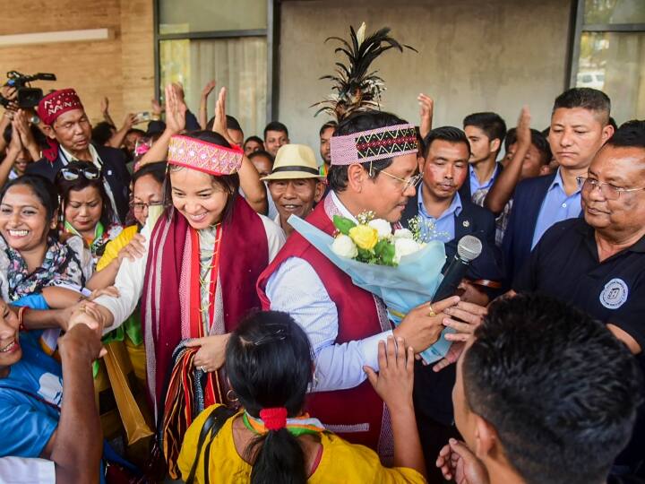 दरअसल एनपीपी ने 60 विधानसभा सीटों में से 59 सीटों के लिए हुए मतदान में 26 सीटें जीतीं. उनकी पार्टी को सरकार बनाने के लिए बीजेपी के साथ ही यूडीपी, पीडीएफ ने भी समर्थन दिया है. (फोटो- PTI)
