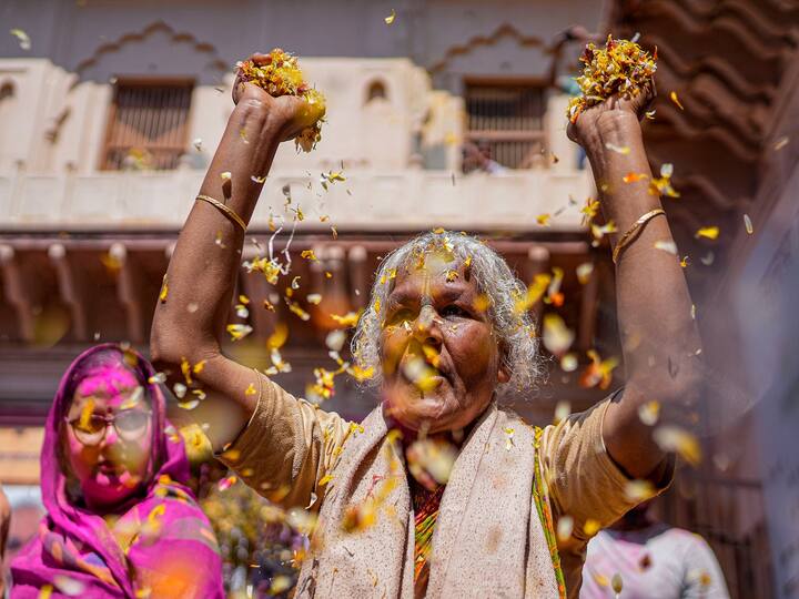 After observing the plight of widows in Vrindavan, the Supreme Court authorised the Charity Sulabh International to take care of them over ten years ago. (Image Source: PTI)