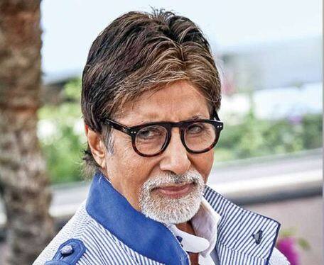 Amitabh Bachchan Health Update: ਬਾਲੀਵੁੱਡ ਮੈਗਾਸਟਾਰ ਅਮਿਤਾਭ ਬੱਚਨ ਸ਼ੂਟਿੰਗ ਦੌਰਾਨ ਜ਼ਖਮੀ ਹੋ ਗਏ ਹਨ। ਬਲਾਗ ਦੇ ਜ਼ਰੀਏ ਬਿੱਗ ਬੀ ਨੇ ਦੱਸਿਆ ਹੈ ਕਿ ਉਨ੍ਹਾਂ ਨੂੰ ਸਾਹ ਲੈਣ 'ਚ ਵੀ ਤਕਲੀਫ ਹੋ ਰਹੀ ਹੈ।