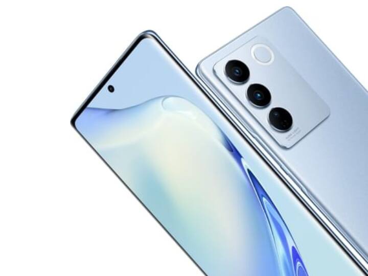 Vivo V27 Pro की सेल भारत में शुरू हो चुकी है. स्मार्टफोन पर कई ऑफर मिल रहे हैं. फोन की सेल ई-कॉमर्स वेबसाइट फ्लिपकार्ट से हो रही है. वीवो फोन के साथ Vivo TWS Air को 2,999 रुपये में ऑफर कर रही है. इसके साथ ही, फोन का पेमेंट ICICI, HDFC बैंक कार्ड से करने पर 3,000 रुपये का फ्लैट डिस्काउंट भी मिल रह है.