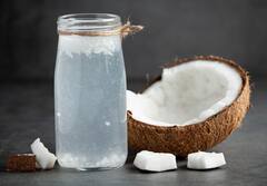 Holi 2023: होली पर जमकर मीठा खाने वाले ऐसे करें बॉडी को डिटॉक्स