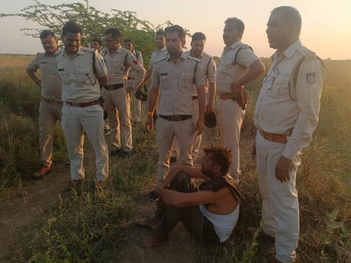 MP News one accused arrested after encounter between police and miscreants in Bhind  Chimlanpura Village Ann Bhind Crime News: पुलिस और बदमाशों के बीच मुठभेड़ के बाद एक आरोपी अरेस्ट, तीन मोके से फरार