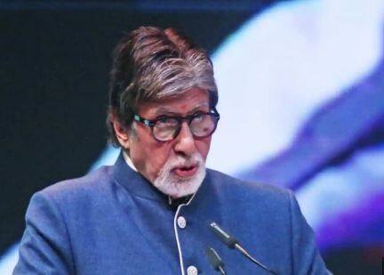 Amitabh Bachchan Gets Injured: ਬਾਲੀਵੁੱਡ ਦੇ ਮੈਗਾਸਟਾਰ ਅਮਿਤਾਭ ਬੱਚਨ ਸ਼ੂਟਿੰਗ ਦੌਰਾਨ ਇੱਕ ਵੱਡੇ ਹਾਦਸੇ ਦਾ ਸ਼ਿਕਾਰ ਹੋ ਗਏ ਅਤੇ ਇਸ ਦੌਰਾਨ ਉਹ ਜ਼ਖਮੀ ਹੋ ਗਏ। ਅਮਿਤਾਭ ਬੱਚਨ ਨੇ ਆਪਣੇ ਬਲਾਗ ਰਾਹੀਂ ਜਾਣਕਾਰੀ ਦਿੰਦੇ ਹੋਏ ਖੁਦ ਦੱਸਿਆ ਕਿ ਹੈਦਰਾਬਾਦ 'ਚ ਸ਼ੂਟਿੰਗ ਦੌਰਾਨ ਉਨ੍ਹਾਂ ਦਾ ਹਾਦਸਾ ਹੋ ਗਿਆ ਸੀ।