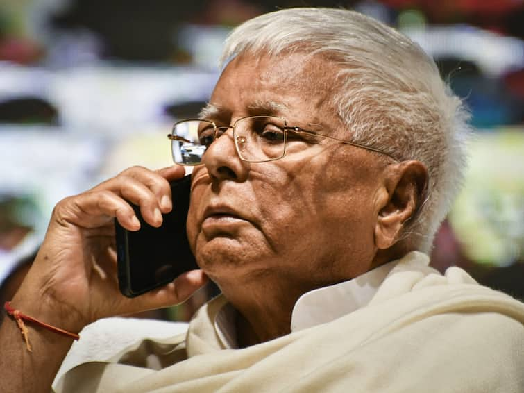 Bihar CBI to question Lalu Prasad Yadav land-for-job scam Rabri Devi Misa Bharti former Railway minister After Landing At Rabri Devi's Home, CBI To Question Lalu Prasad Yadav In Land-For-Jobs Case