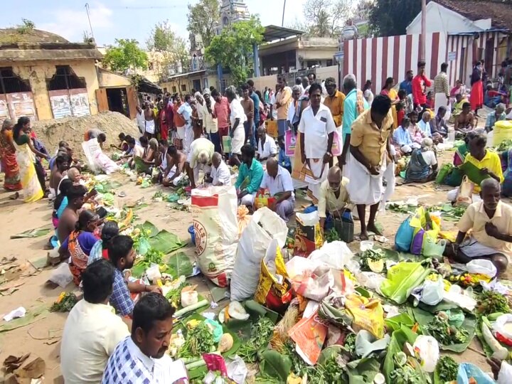 மாசி மகம் : முன்னோர்களுக்கு தர்ப்பணம் செய்ய காவிரி துலா கட்டத்தில் திரண்ட மக்கள்