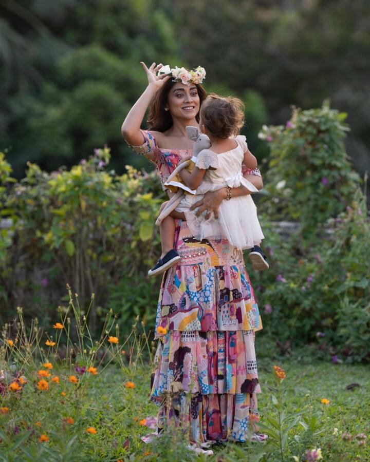 కూతురితో శ్రియ శరణ్ క్యూట్ ఫోటోలు -Image Credit: Shriya Saran/Instagram