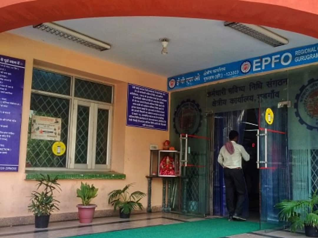 EPFO Board to discuss interest rate on Mar 25-26 EPFO Board To Meet On March End, Rate Expected To Be Around 8% For 2022-23: Report EPFO Interest Rate: EPFO Board To Meet On March End, Rate Expected To Be Around 8% For 2022-23: Report