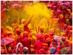 होली: क्या मुसलमानों के लिए रंग खेलना हराम है?