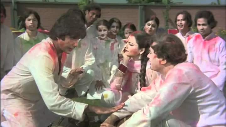 'রং বরসে' - দোল উৎসবের চিরসবুজ গান 'সিলসিলা' ছবির 'রং বরসে'। যে গানের কোনও ভূমিকা প্রয়োজন পড়ে না, রঙের উৎসব এই গান ছাড়া অসম্পূর্ণ।