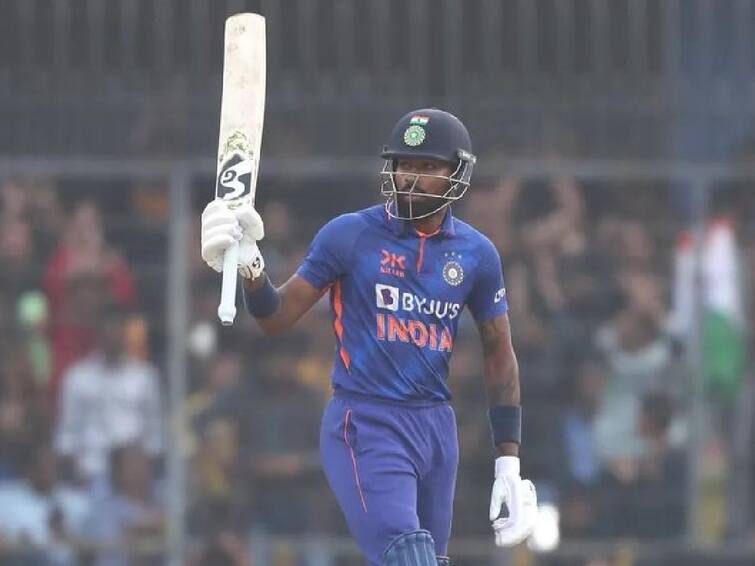 Cricketer Hardik Pandya Instagram Followers Reached 25 Million First Indian Youngest Cricketer on Insta Hardik Pandya Instagram : இன்ஸ்டாகிராமில் அதிக பின்தொடர்பவர்களை கொண்ட இளம் இந்திய கிரிக்கெட் வீரர்: யார் தெரியுமா?